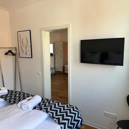 Stylisches Apartment Mit Grossem Tageslichbad Am Marktplatz Leonberg Exterior photo