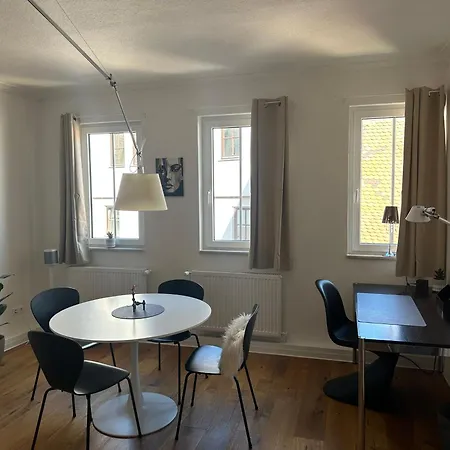 Stylisches Apartment Mit Grossem Tageslichbad Am Marktplatz Leonberg Exterior photo