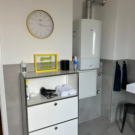 Stylisches Apartment Mit Grossem Tageslichbad Am Marktplatz Leonberg Exterior photo